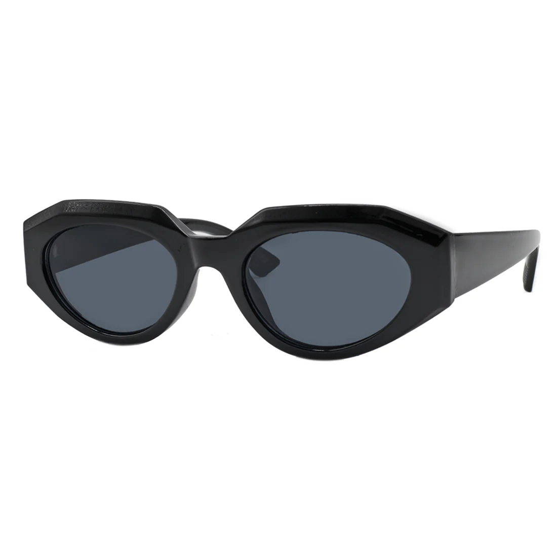 Chic Black Cat-Eye Sunglasses